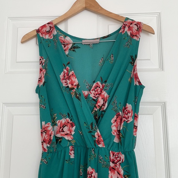 🔥 3/$15 bundle & save! Floral Jumpsuit - Picture 2 of 6